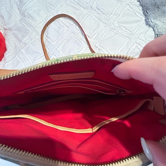 Dooney and Bourke crossbody bag - Picture 2 of 11